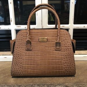 COPY - AUTHENTIC** Michael Kors Gia Satchel COLLE…